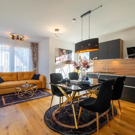Bennett Apartment *