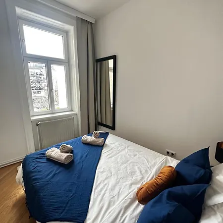 Luxury 3 Bedroom Near Schoenbrunn Palace Apartment Wien