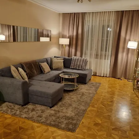 With Private Sauna And Jacuzzi, 8 Min From Schloss Schoebrunn