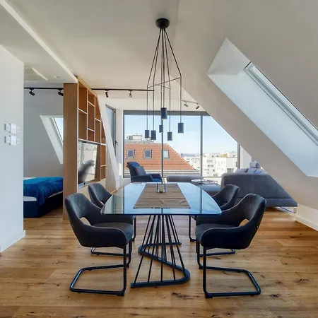 Nook Zehn & Loft By Irundo