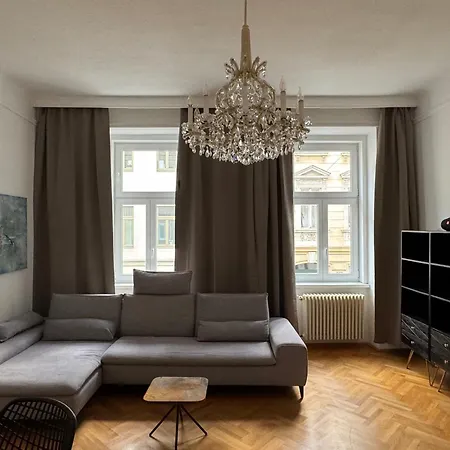 Apartment Atelier Lomani