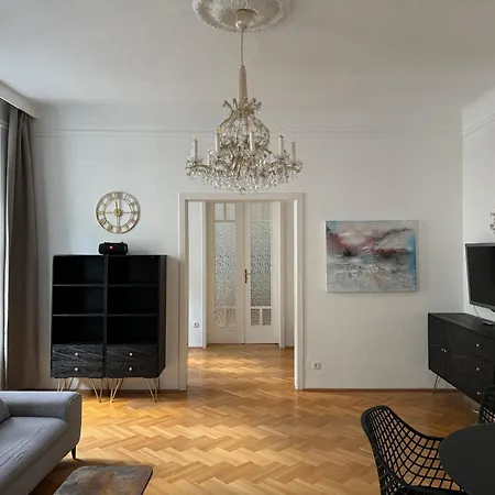 Atelier Lomani Apartment