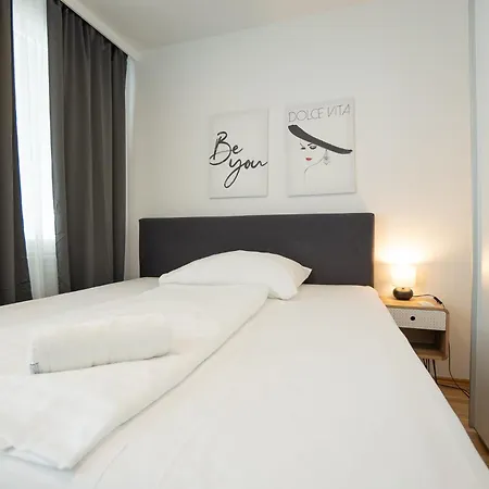 Charming With Balcony, Close To Stephansdom Cathedral Apartament