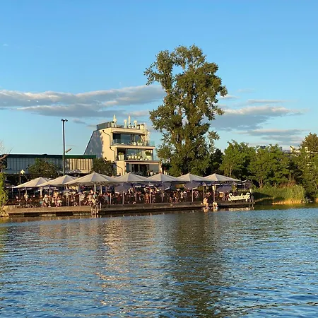 U1 Alte Donau Old Danube City 2 * Vienna