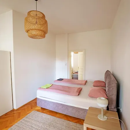 Apartment Living - Rustengasse *