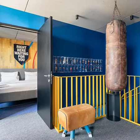 The Social Hub Hotel 4*