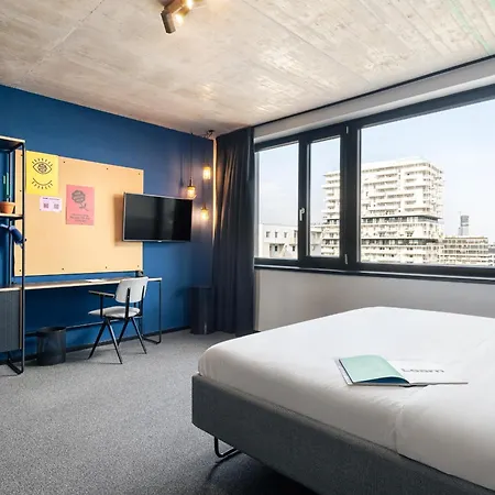Hotel The Social Hub 4*