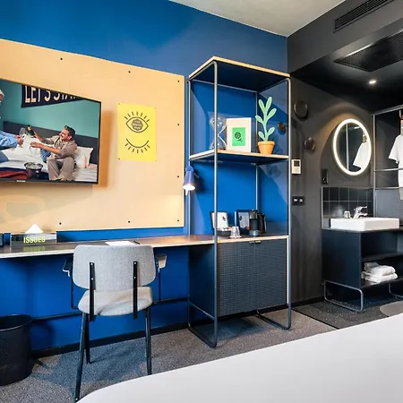 Hotel The Social Hub 4*