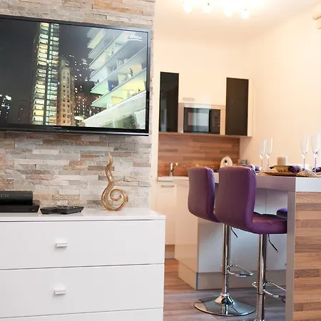 Traditional Tav - Design Apartment