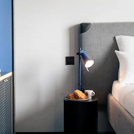 The Social Hub Hotel 4*