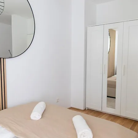 Stylish - 3 Min To U1 Kagraner Platz Apartment