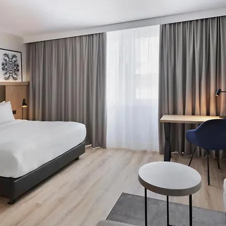 By Marriott East 4*