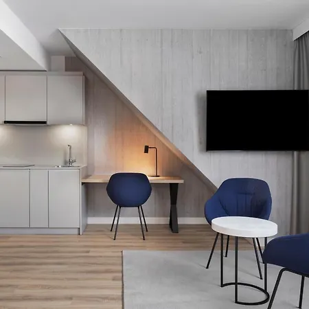 Aparthotel By Marriott East 4*