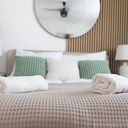 Stylish - 3 Min To U1 Kagraner Platz Apartment