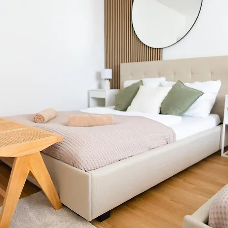 Stylish - 3 Min To U1 Kagraner Platz Apartment