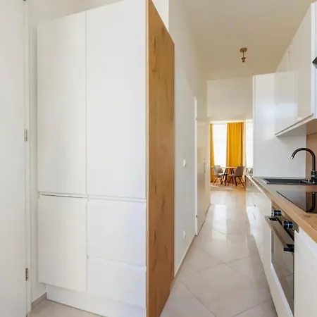 Near Hauptbahnhof - Kingsize Bed Vienna