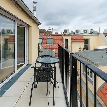 Next To Schoenbrunnpalace Close To Public Transport - Myschoenbrunn *