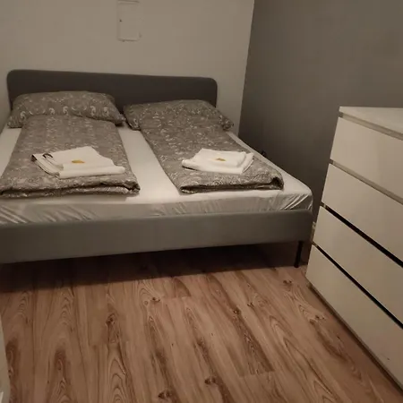 Cozynite Premium Hauptbahnhof 1+2 *