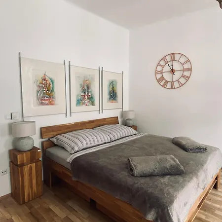 Apartment Atelier Lomani