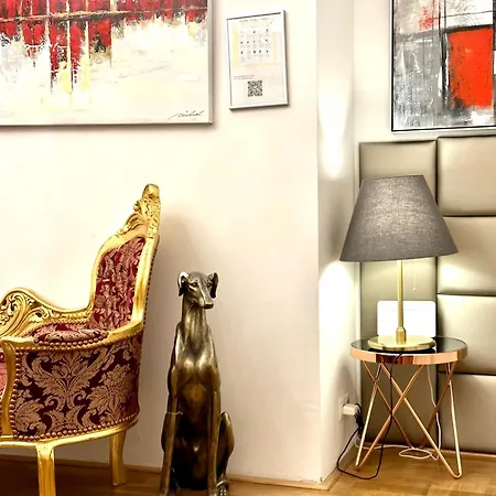 Sisi 103 M2 Appartement Wenen