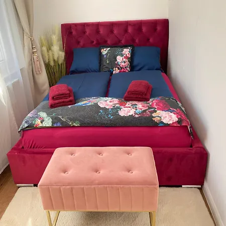 Royal Deluxe-free Garage,balcon,near Schoenbrunn Apartment Vienna
