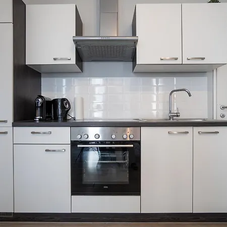 Apartment Beautiful New Near Center *