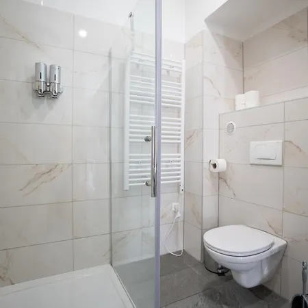Apartment Beautiful New Near Center