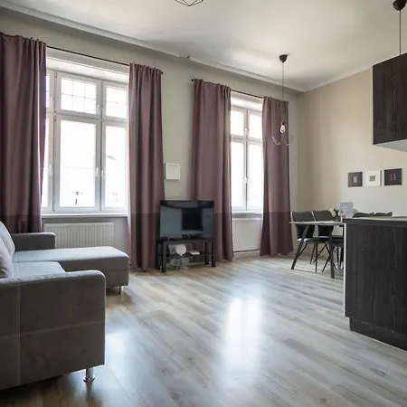 Brand New Renovated Near Augarten *