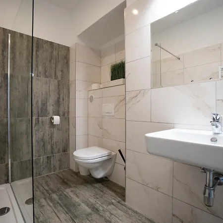 Brand New Renovated Near Augarten Apartment *