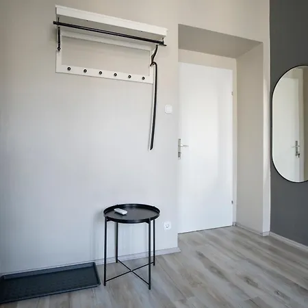 Brand New Renovated Near Augarten Apartment Vienna