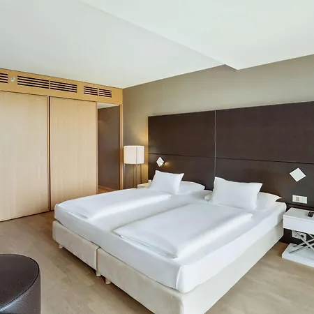 Doubletree By Hilton Schonbrunn 4*