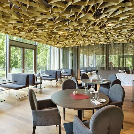 Doubletree By Hilton Schonbrunn Hotel Viena