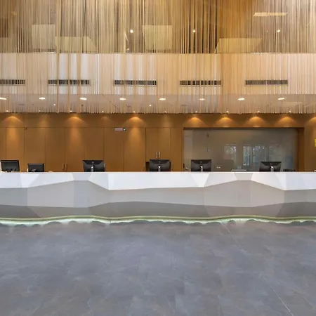 Doubletree By Hilton Schonbrunn 4* Viena