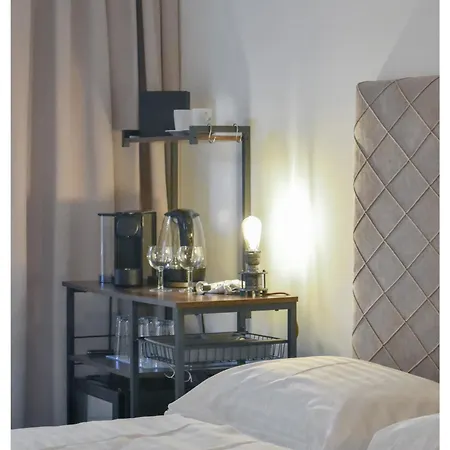 Easy Flat Hyrtlgasse Apartment *