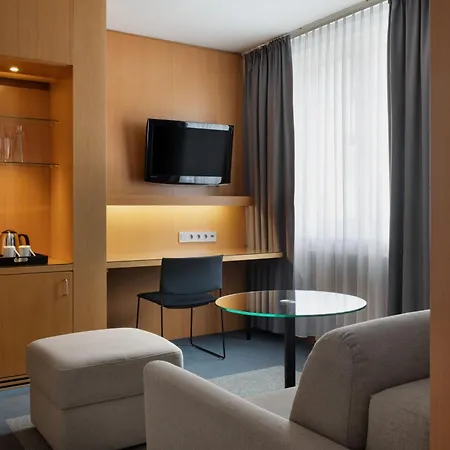 By Ihg
