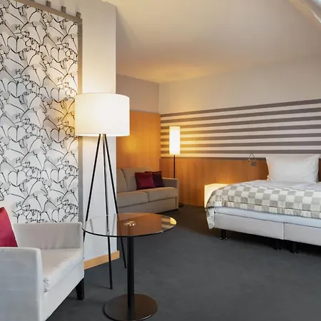 Hotel By Ihg