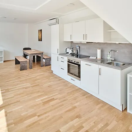 Next To Schoenbrunnpalace Close To Public Transport - Myschoenbrunn Vienna
