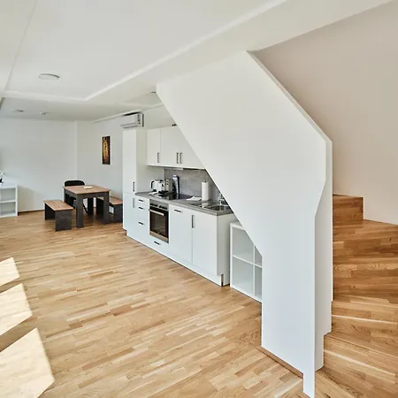 Next To Schoenbrunnpalace Close To Public Transport - Myschoenbrunn *