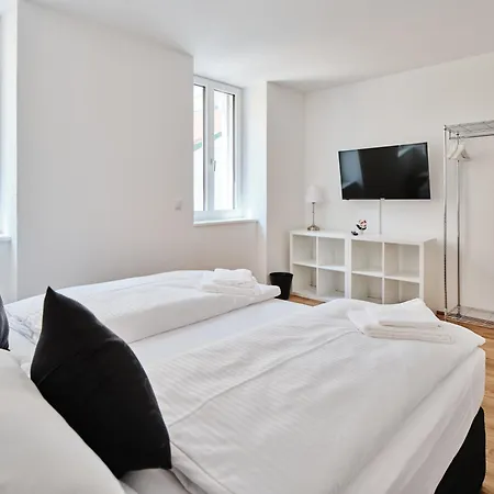 Next To Schoenbrunnpalace Close To Public Transport - Myschoenbrunn