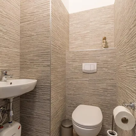 Xxxl Bed/ Free Parking/ Vienna