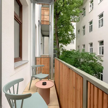 Limehome Karajangasse Apartment