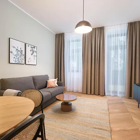 Limehome Karajangasse *