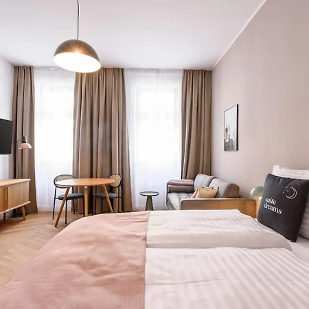 Limehome Karajangasse Apartment *