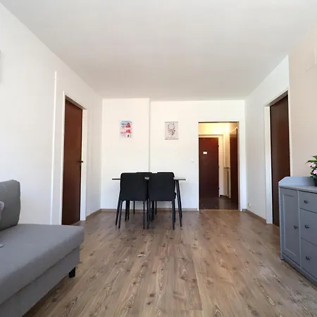 City-palace 1020 Apartment *