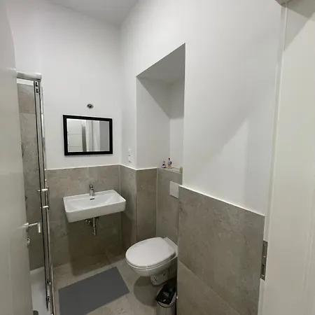 New With Balcony 11 Appartement *