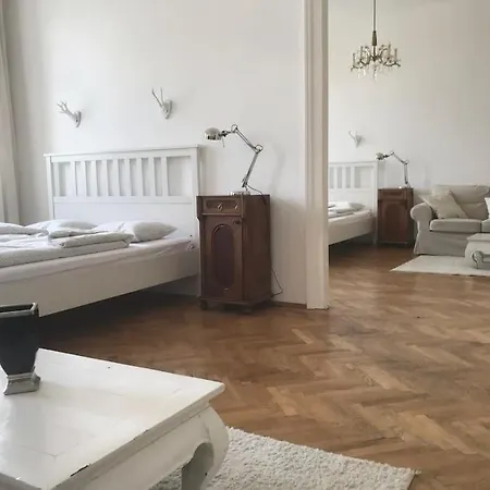 Wiener Altbauwohnung Apartment *