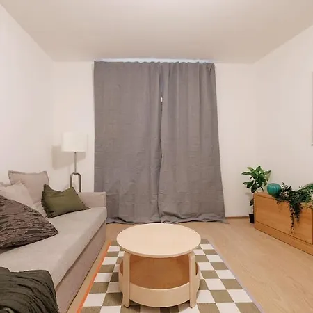 Apartamento Zauberhaftes Quartier Fuer 4 Viena