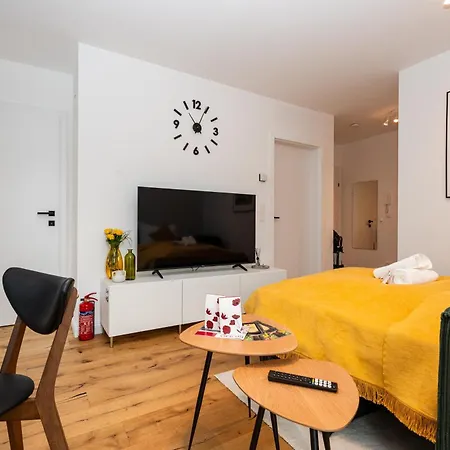 Noblenest: Terrasse - Netflix - Kaffee Vienna