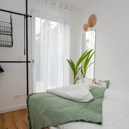Noblenest: Terrasse - Netflix - Kaffee * Vienna