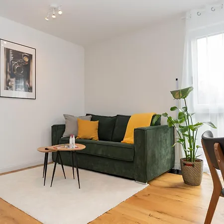 Noblenest: Terrasse - Netflix - Kaffee Apartment *